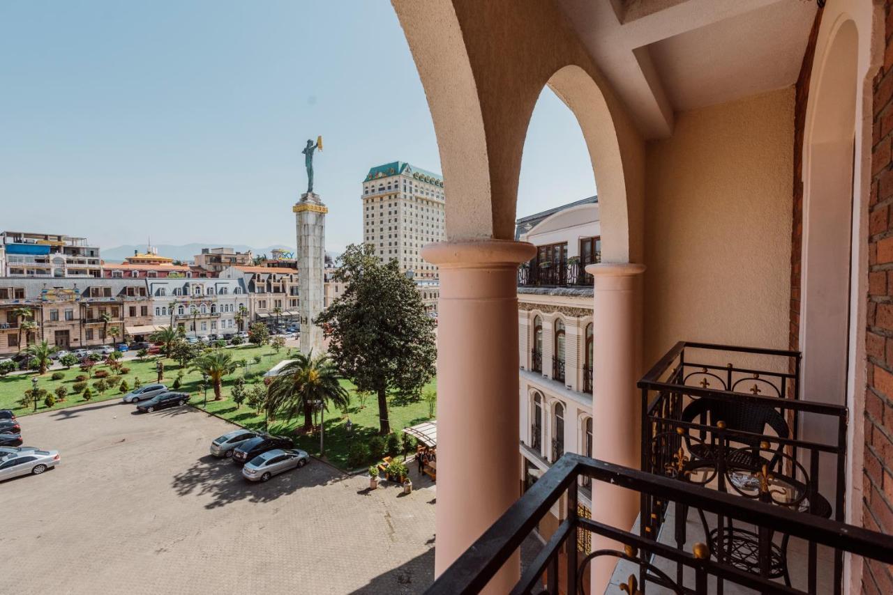 Golden Palace Batumi Hotel & Casino Exterior foto